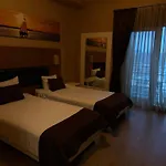 Хотел Free Parking 3*