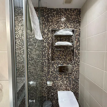 Hotel Free Parking 3*